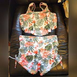 Two Piece Top Swimsuit Leaf and Flower Pattern XL